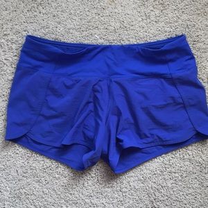 Lululemon size 8 running shorts